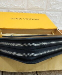 clutch cam tay louis vuitton voc28 7