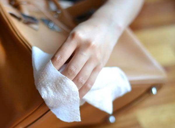 Làm sạch túi da bằng kem đánh răng nhanh và hiệu quả