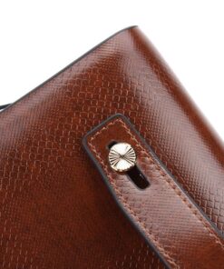 Clutch cầm tay 2 ngăn khóa màu nâu VOC18