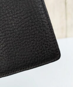 Clutch cầm tay màu đen sang trọng VOC49