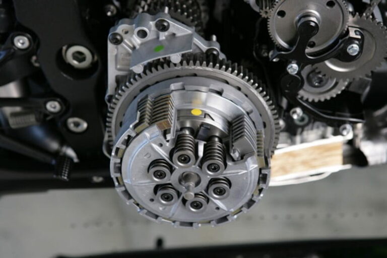 Slipper clutch là gì?